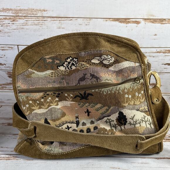 1970s The French Co Unicorn Countryside Vintage Suede and Tapestry Travel Bag - Picture 3 of 9